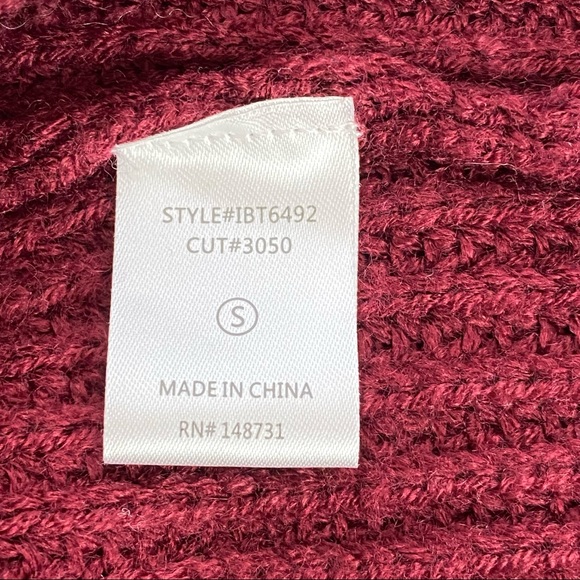 Blue Blush Cropped Lace-Up Front Long Sleeves V-Shaped Neckline Sweater … - Picture 8 of 8